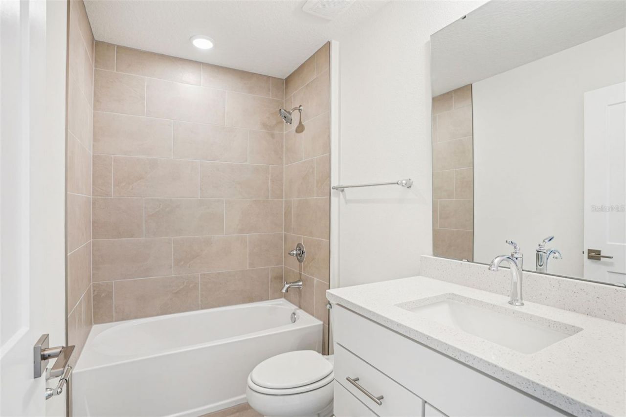 30333 Emerald Forest Drive, Mount Dora, FL 32757 Photo