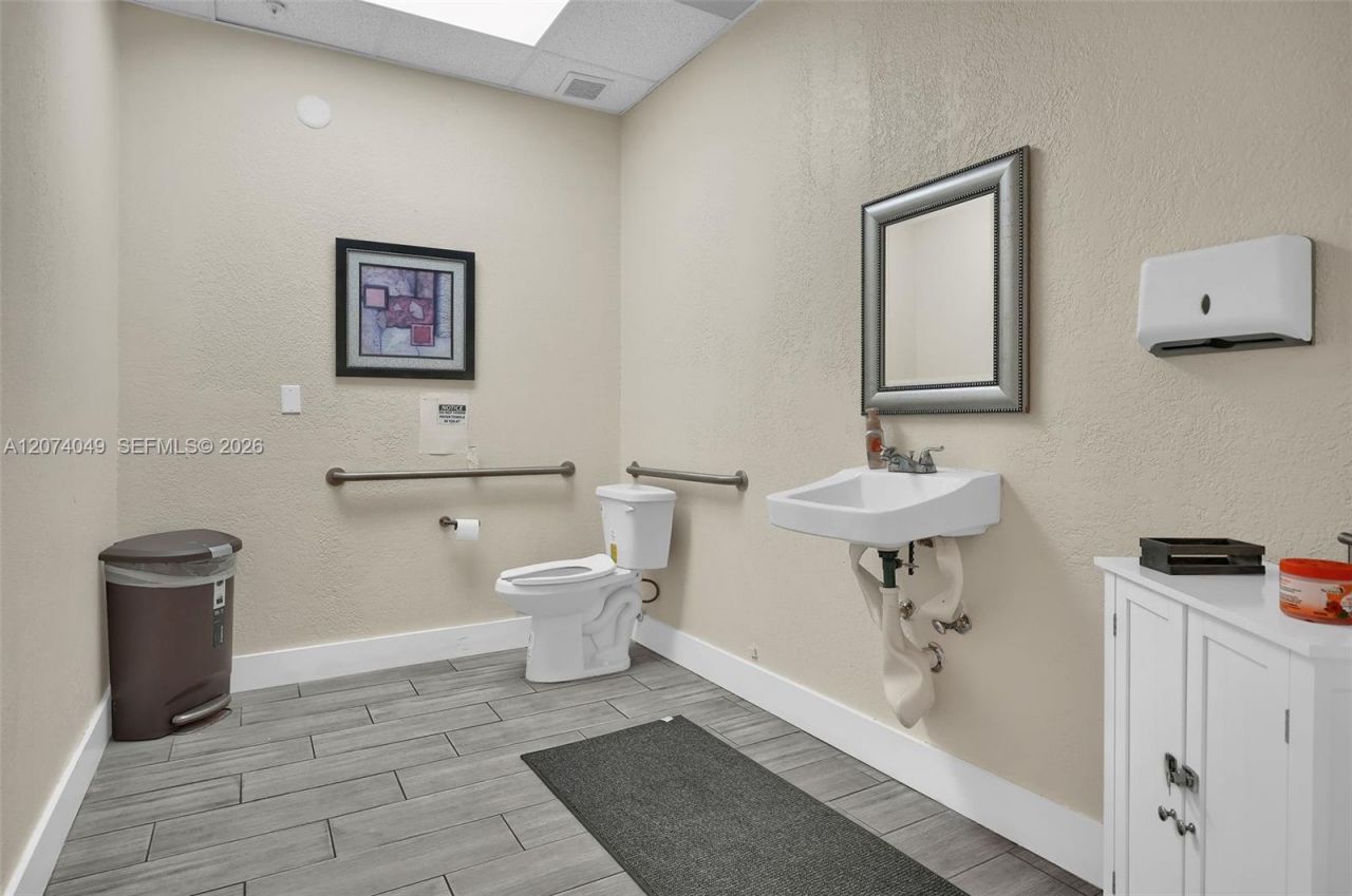 5900 NW 97th Ave, Unit C-1 and C-, Doral, FL 33178 Photo