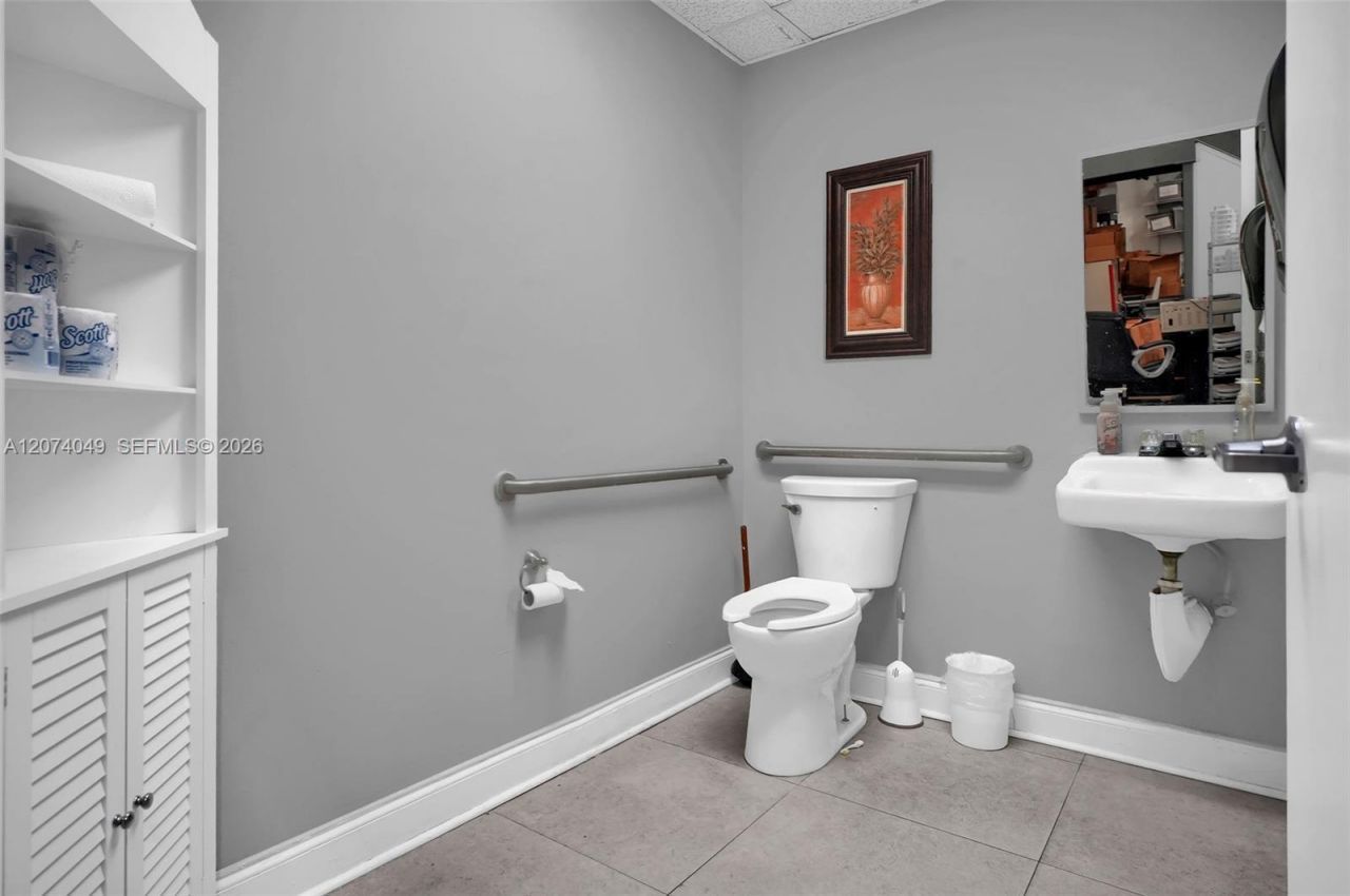 5900 NW 97th Ave, Unit C-1 and C-, Doral, FL 33178 Photo