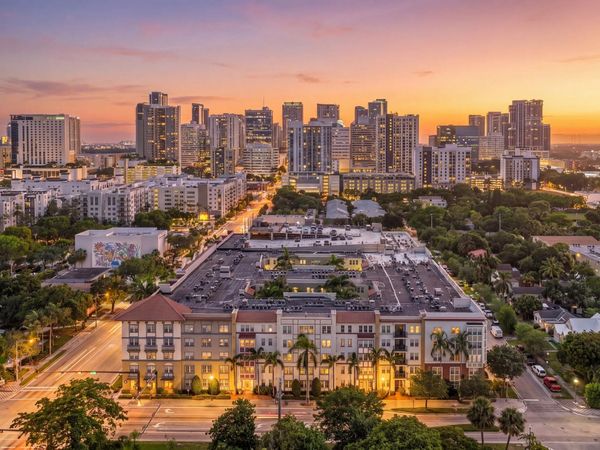 533 NE 3rd Avenue, Unit 425, Fort Lauderdale, FL 33301