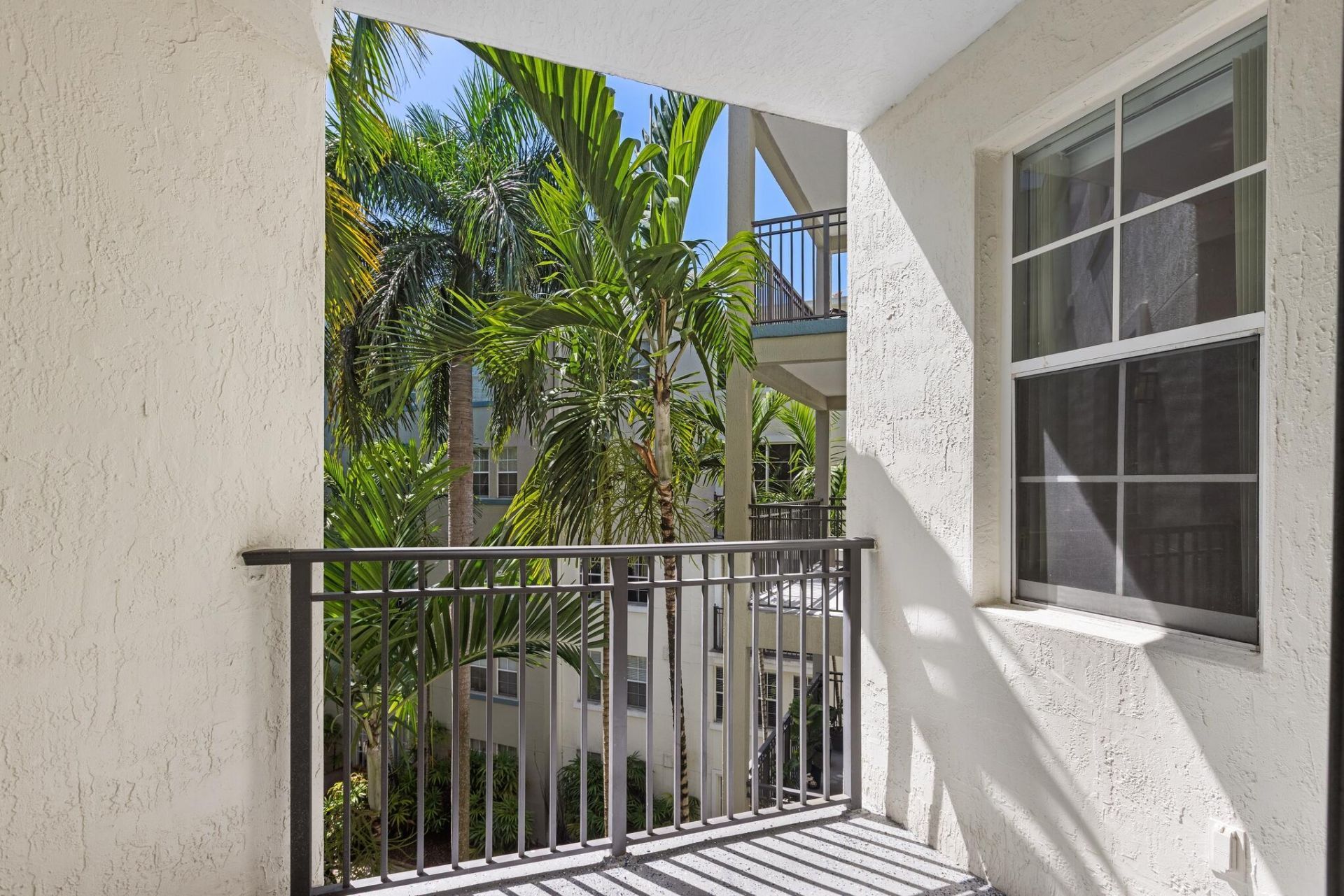 533 NE 3rd Avenue, Unit 425, Fort Lauderdale, FL 33301 Photo