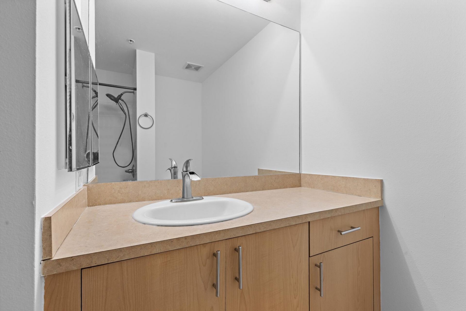 533 NE 3rd Avenue, Unit 425, Fort Lauderdale, FL 33301 Photo