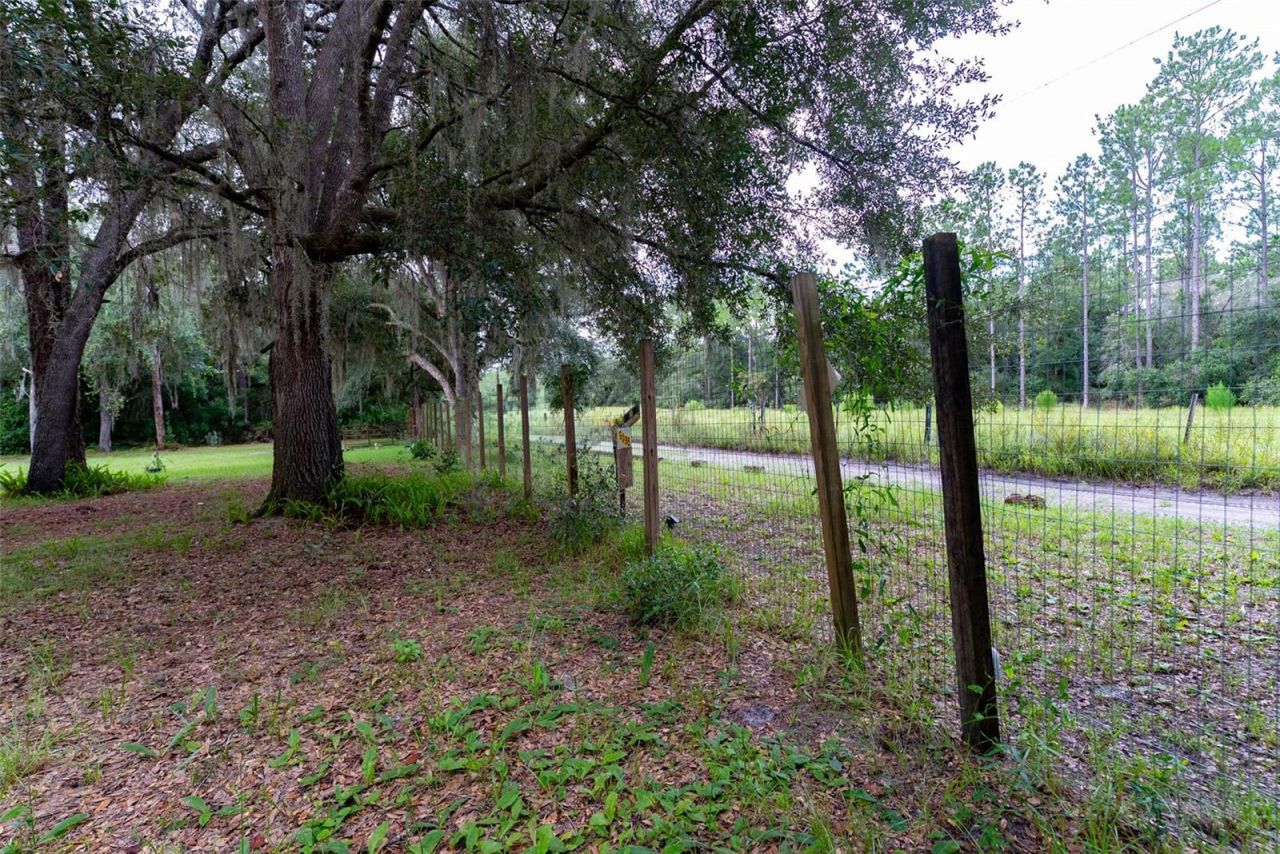 9085 SW 160th Street , Dunnellon, FL 34432 Photo