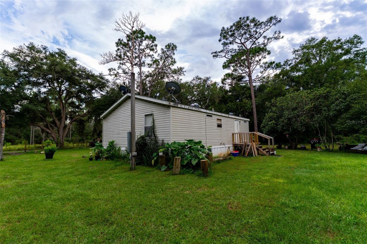 9085 SW 160th Street , Dunnellon, FL 34432 Photo