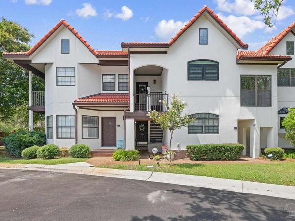 122 Baybridge Dr, Unit K, Gulf Breeze, FL 32561