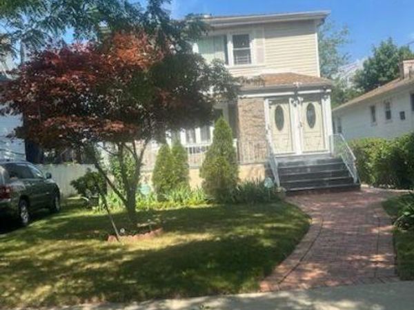 1455 Granada Place , Far Rockaway, NY 11691