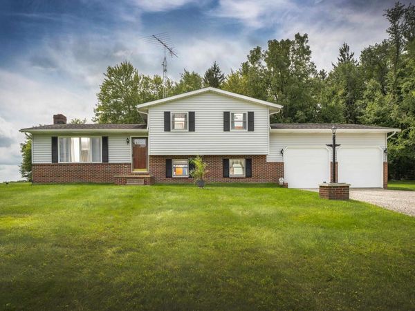 29468 NEWCASTLE RD, Walhonding, OH 43843