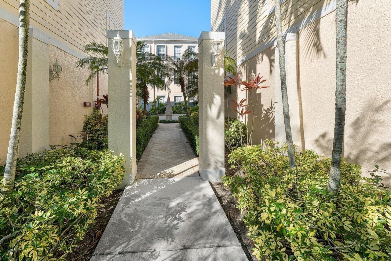 276 Murcia Drive, Unit 301, Jupiter, FL 33458 Photo
