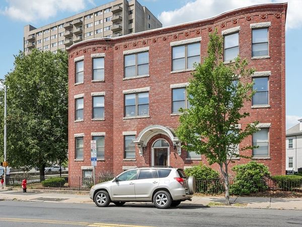 550 Main, Unit 5, Malden, MA 02148
