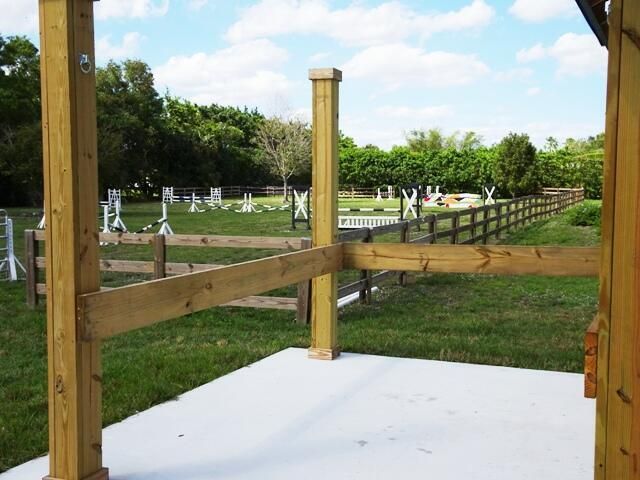 819 Cindy Circle Lane, Unit ~ Barn & G, Wellington, FL 33414 Photo