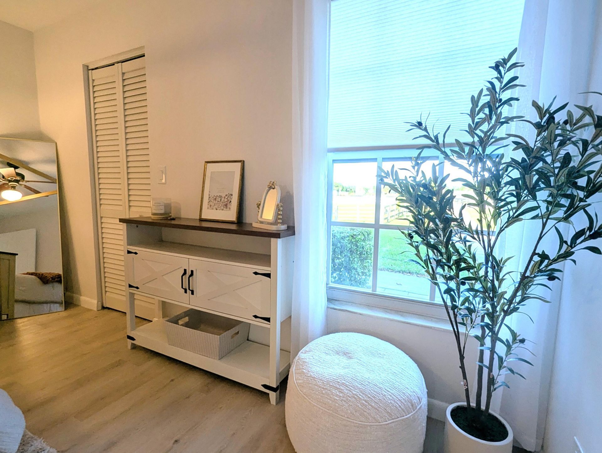 819 Cindy Circle Lane, Unit ~ Barn & G, Wellington, FL 33414 Photo