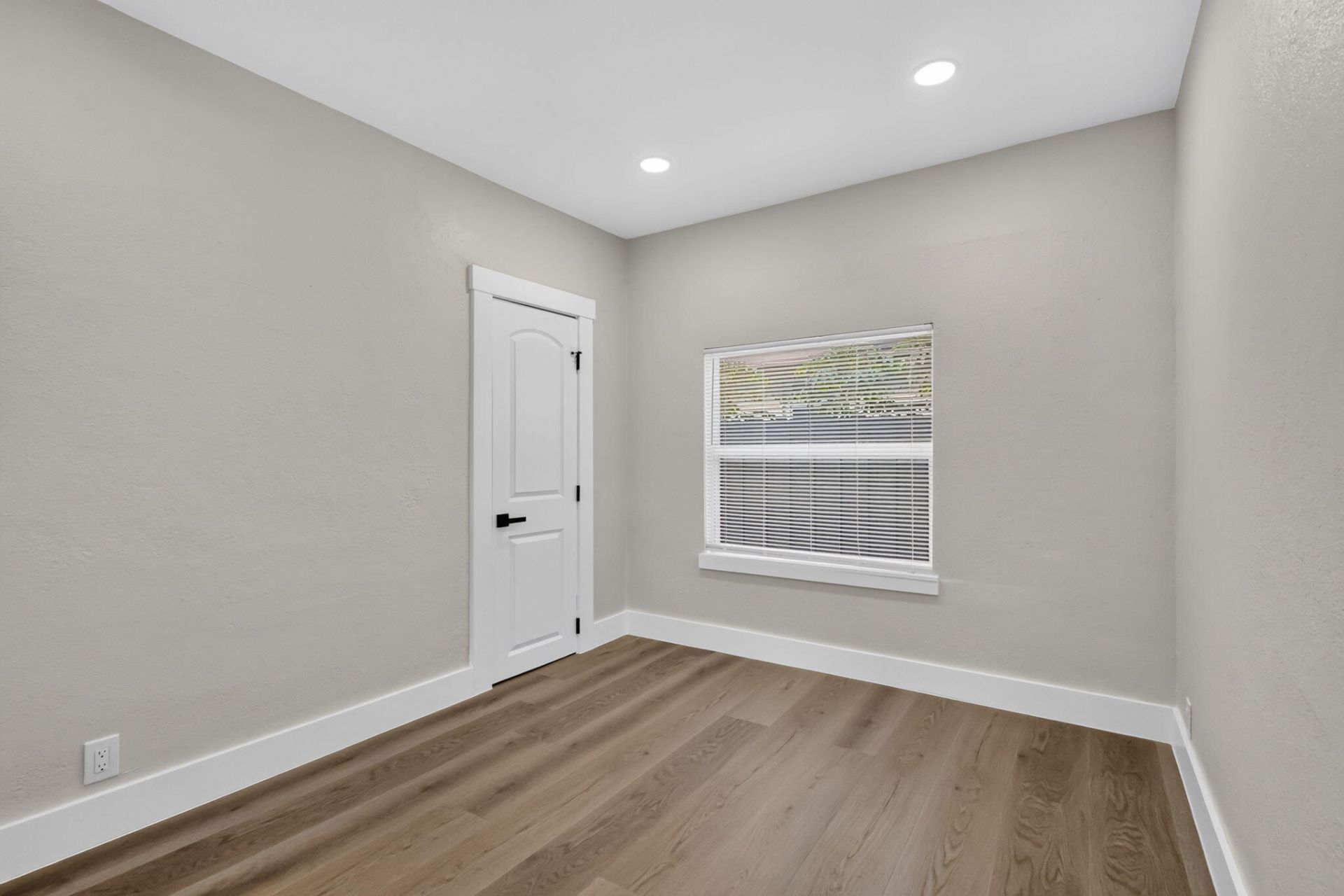 516 Independence Road, Unit 1, West Palm Beach, FL 33405 Photo