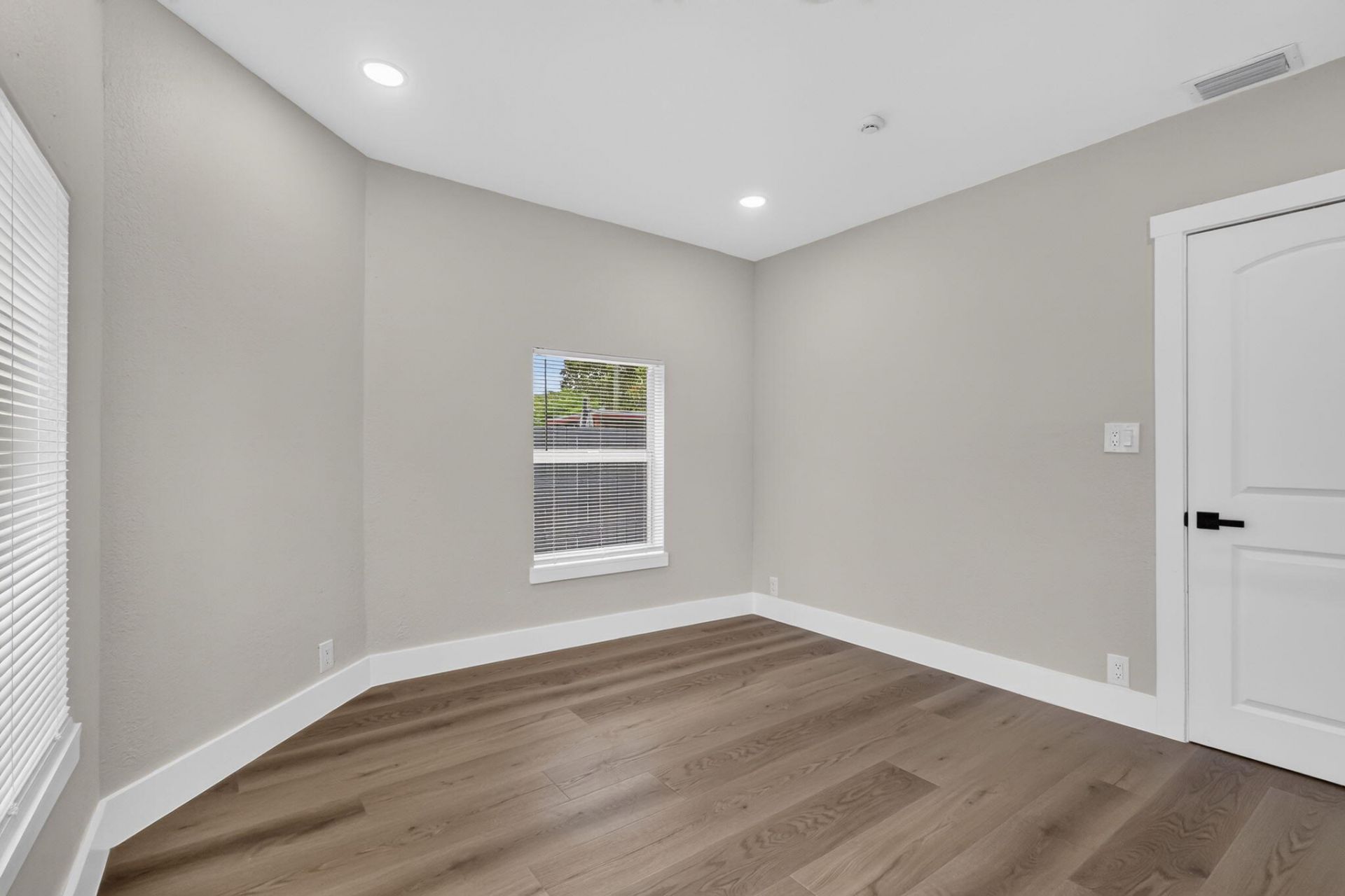 516 Independence Road, Unit 1, West Palm Beach, FL 33405 Photo