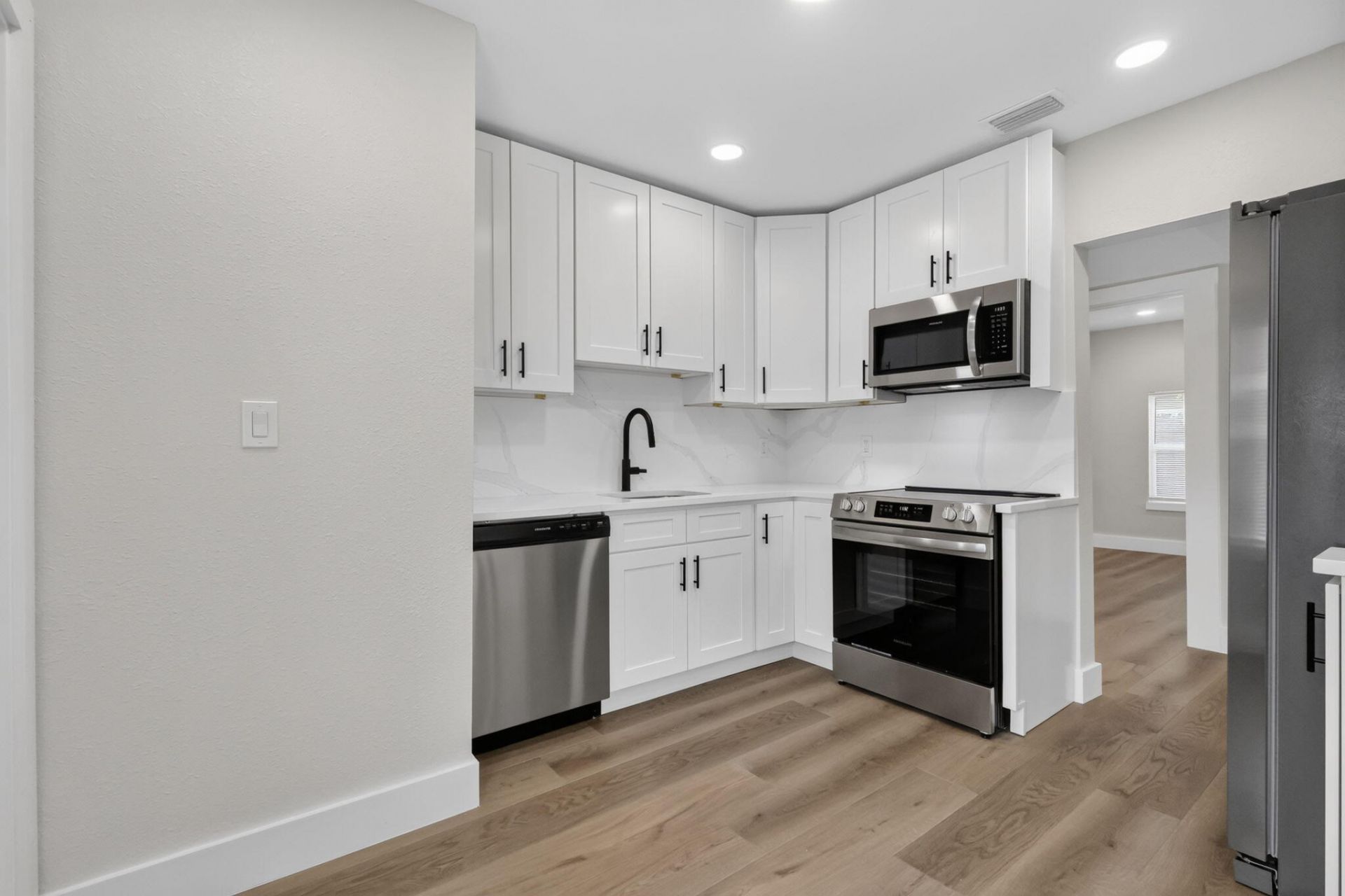 516 Independence Road, Unit 1, West Palm Beach, FL 33405 Photo