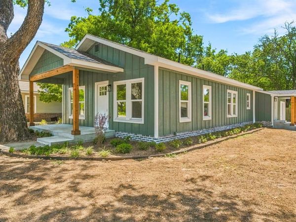 910 3rd Street, Graham, TX 76450
