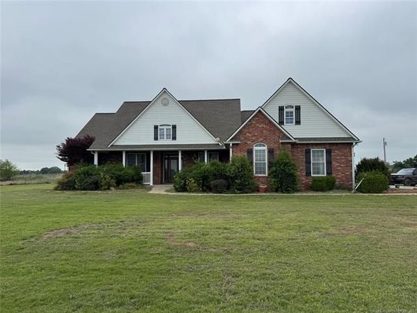 7214 EW 132 Road, Holdenville, OK 74848