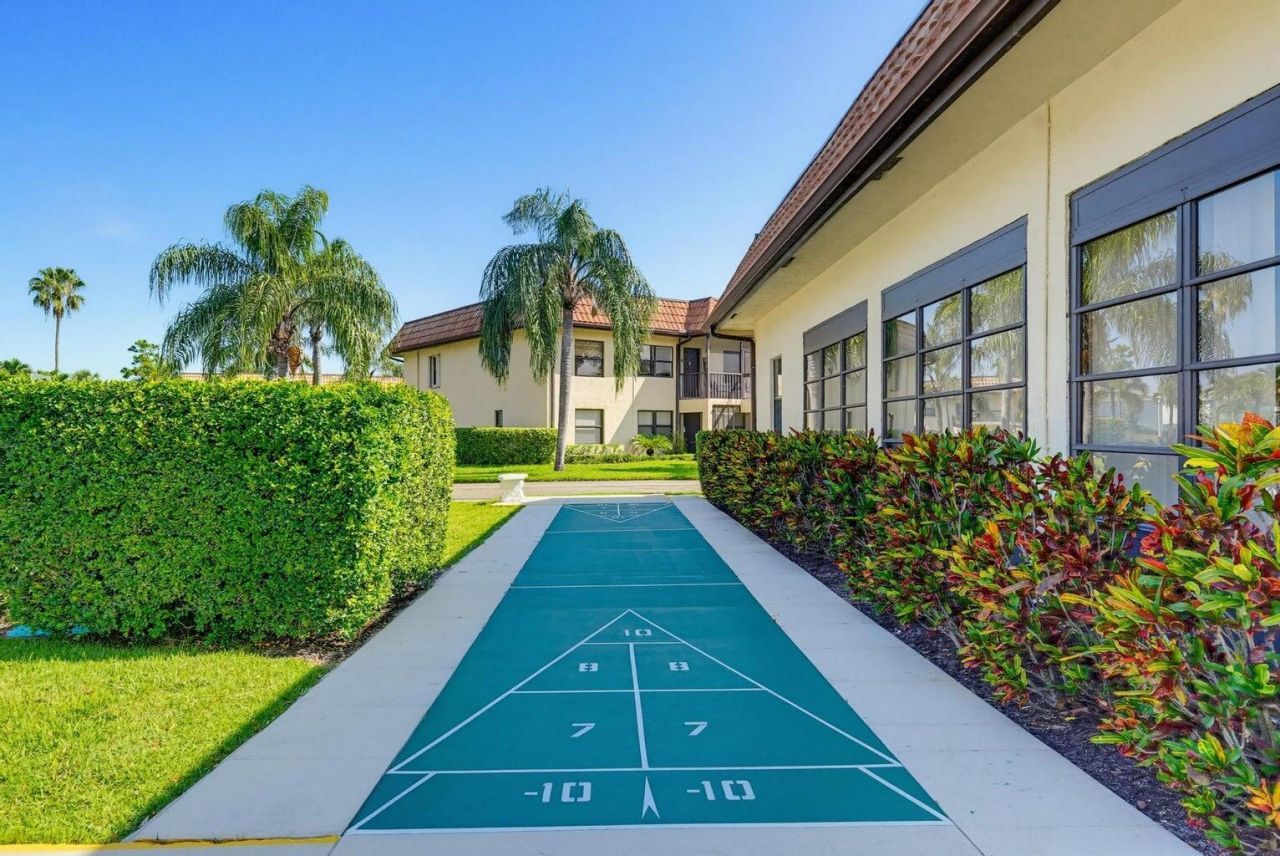 7257 Golf Colony Court, Unit 202, Lake Worth, FL 33467 Photo