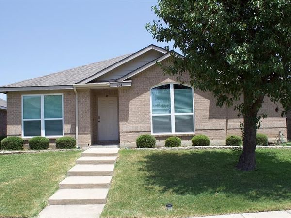 104 Cobblestone Drive, Wylie, TX 75098