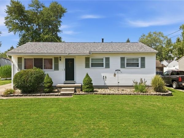 664 Burdie Drive , Hubbard, OH 44425