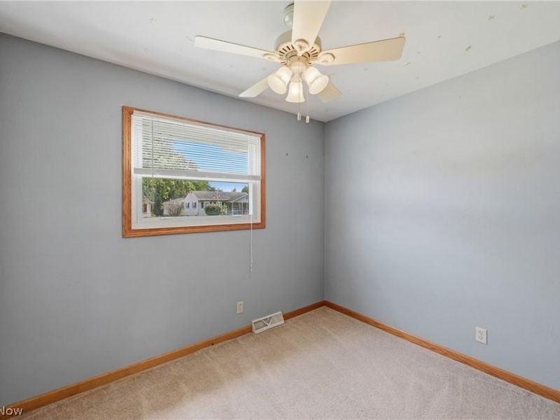 664 Burdie Drive, Hubbard, OH 44425 Photo 15