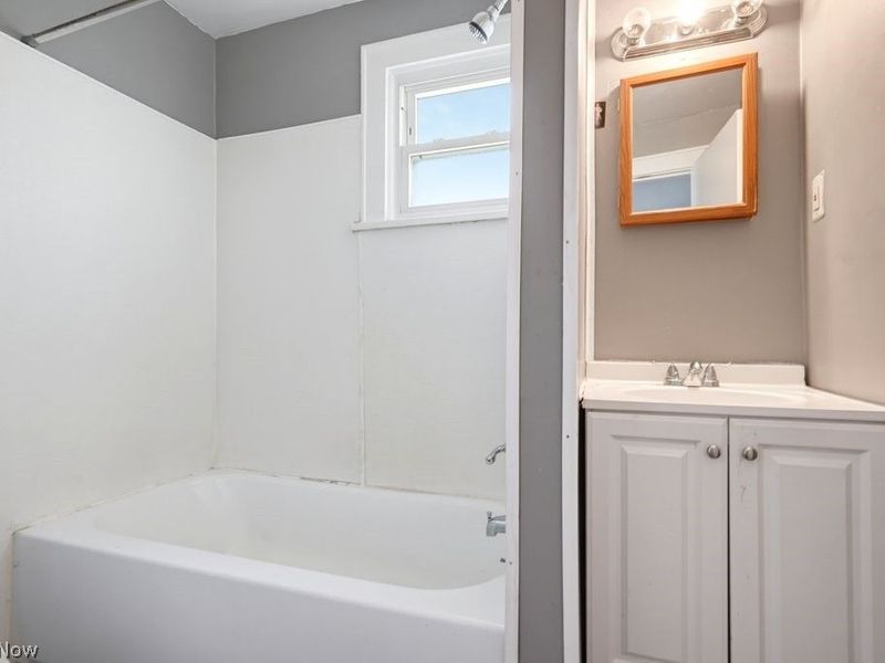 20740 Tracy Avenue, Euclid, OH 44123 Photo 12