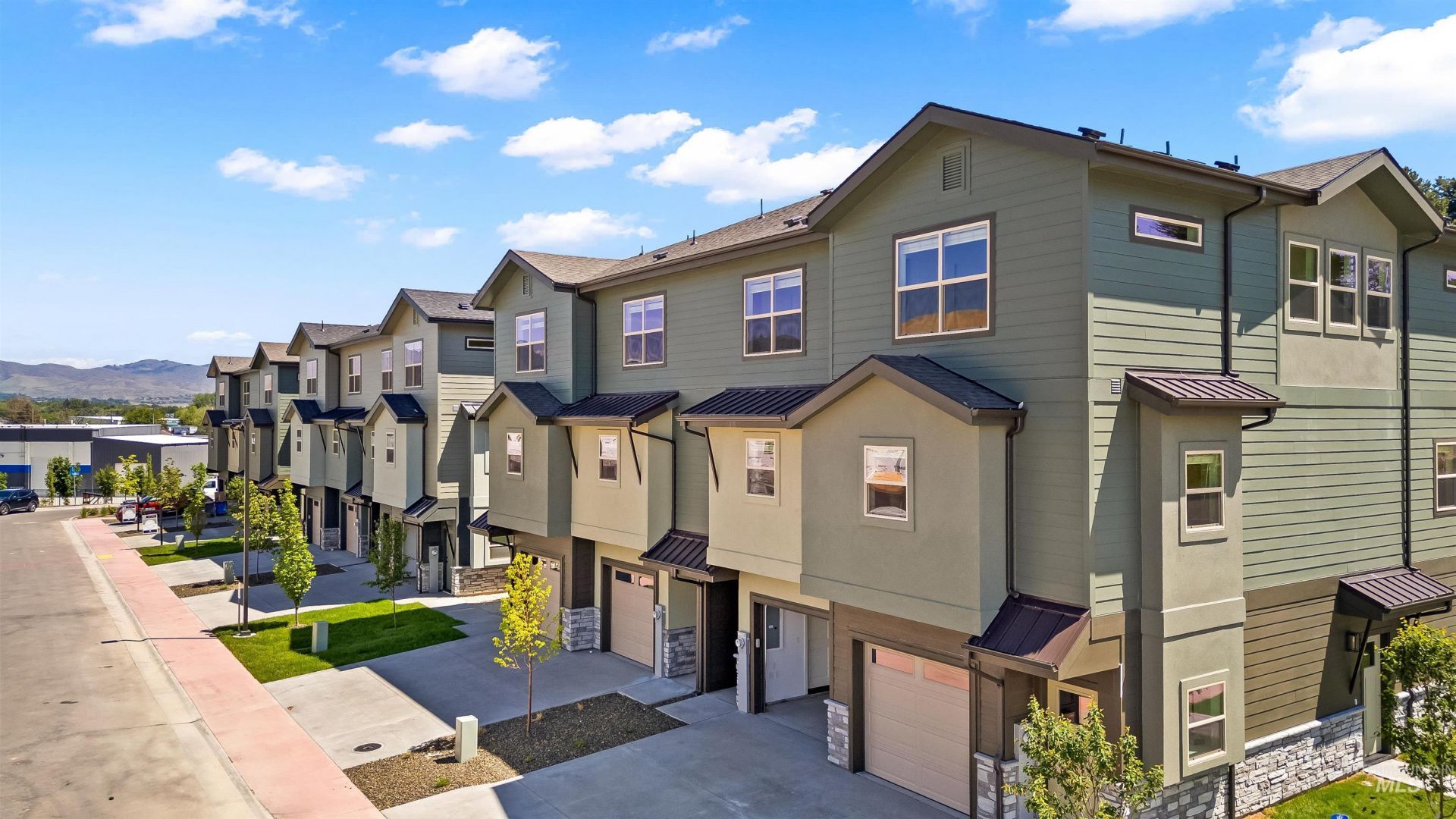 7545 W Swain Lane, Garden City, ID 83714 Main Photo