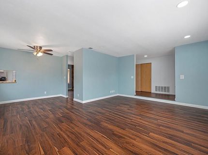 8709 Los Encantos Cir, Elk Grove, CA 95624 Photo