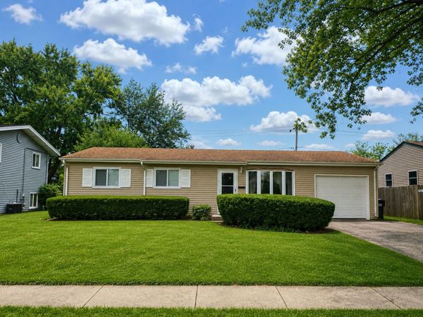 1180 LARKDALE Row , Wauconda, IL 60084