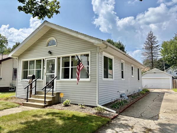 602 Seventh Street, Jackson, MI 49203