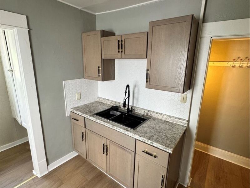 3059 W 111th Street, Cleveland, OH 44111 Photo 5