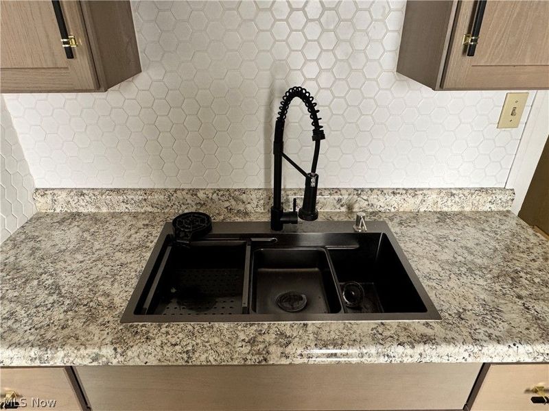 3059 W 111th Street, Cleveland, OH 44111 Photo 7
