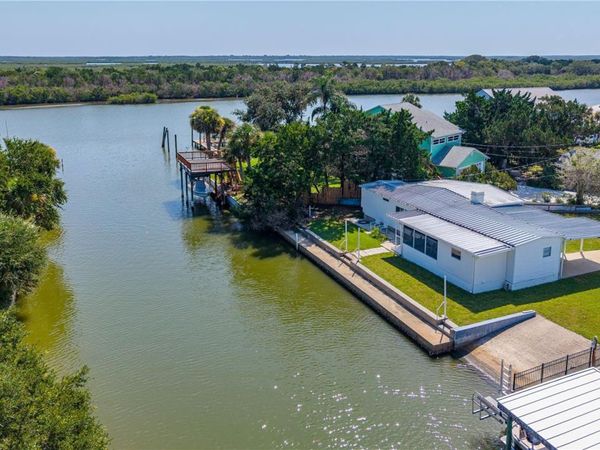 286 RANDLE AVENUE , OAK HILL, FL 32759