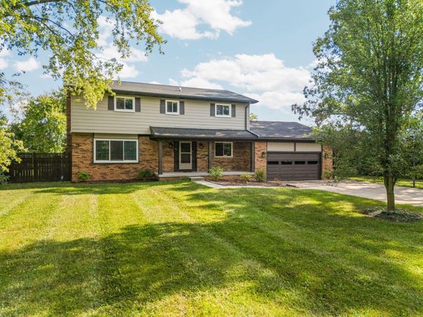 705 W Bemis Road, Saline, MI 48176