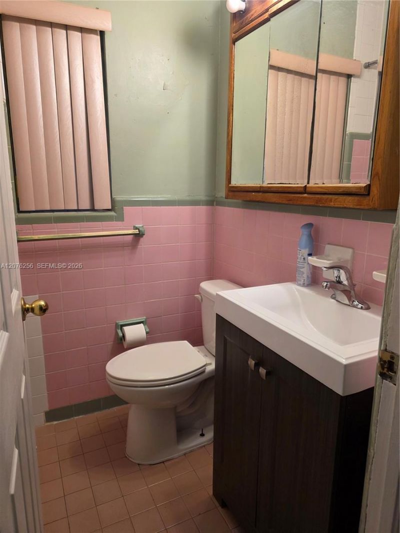 667 W Harbor Dr , Saint Petersburg, FL 33705 Photo