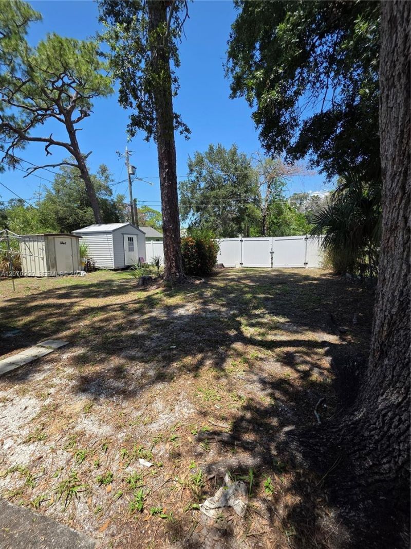 667 W Harbor Dr , Saint Petersburg, FL 33705 Photo