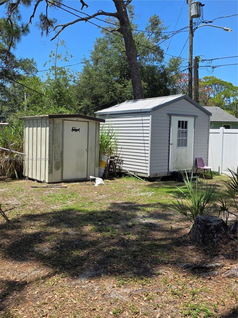 667 W Harbor Dr , Saint Petersburg, FL 33705 Photo