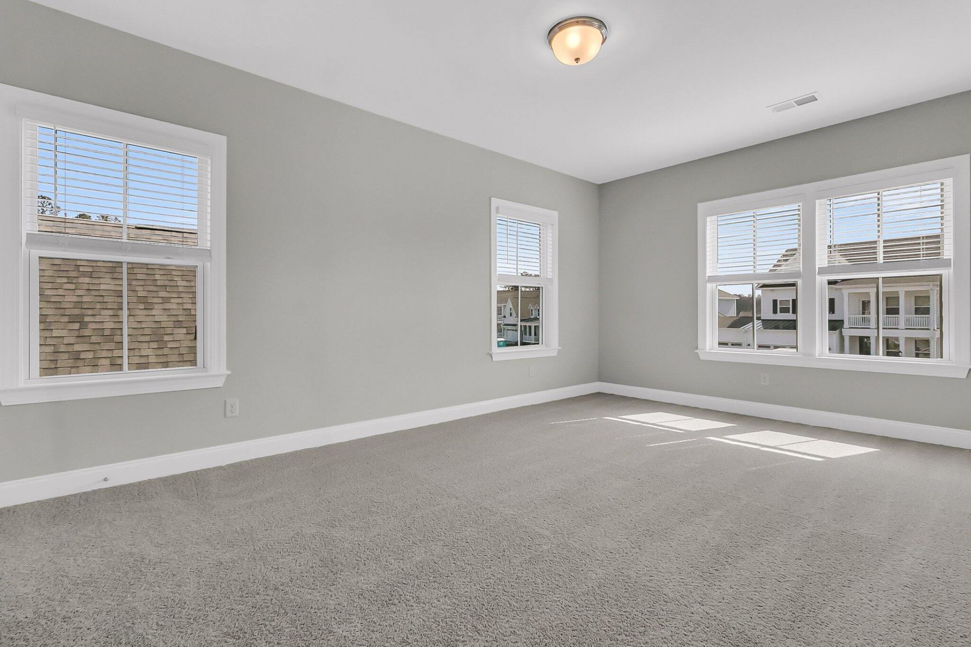 8 Tuggle Lane Drive Photo 21