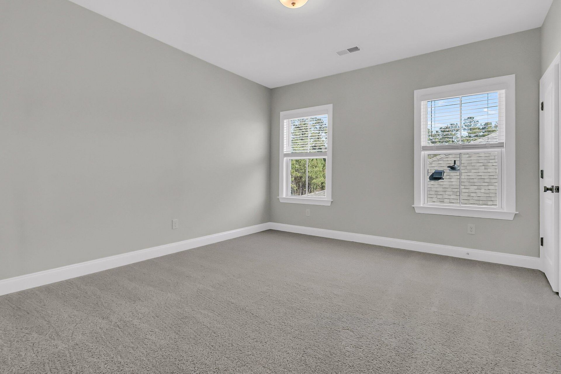 8 Tuggle Lane Drive Photo 31