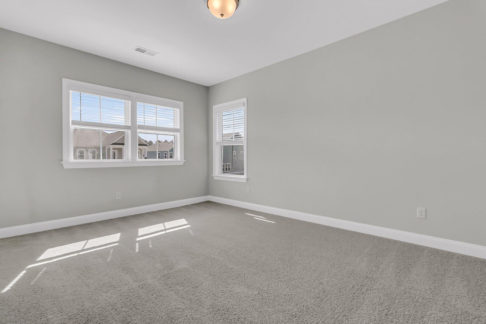 8 Tuggle Lane Drive Photo 37