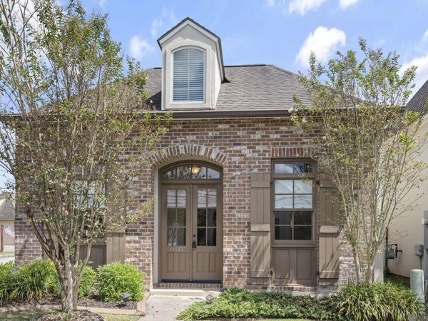 14407 Villa Carre Dr, Baton Rouge, LA 70810