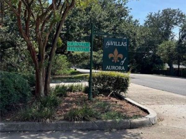 2 SEAWARD Court , New Orleans, LA 70131