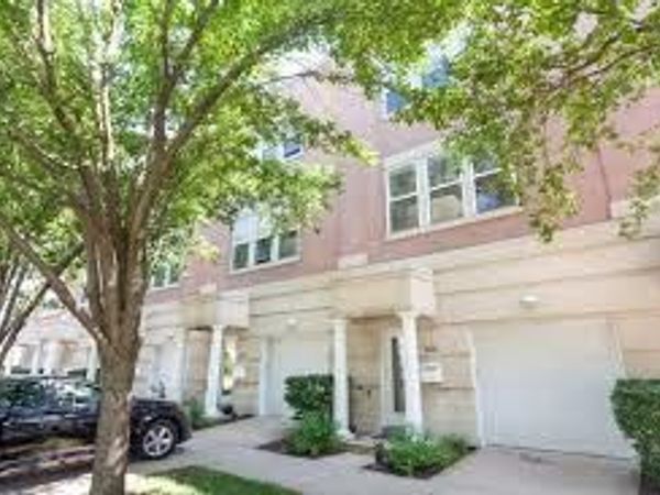 104 Belvidere Avenue , Forest Park, IL 60130