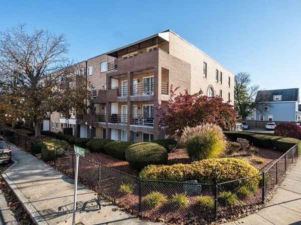 314 Riverside Avenue, Unit 304, Medford, MA 02155
