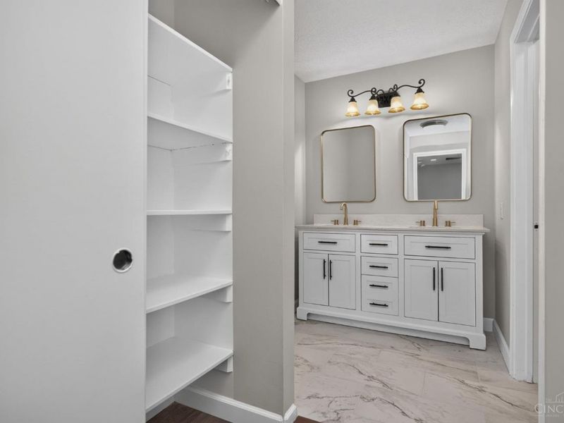 8022 Timbertree Way, Unit 5-2, West Chester, OH 45069 Photo 25