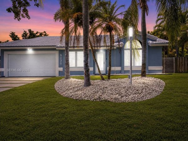 9430 SW 215th Ln , Cutler Bay, FL 33189