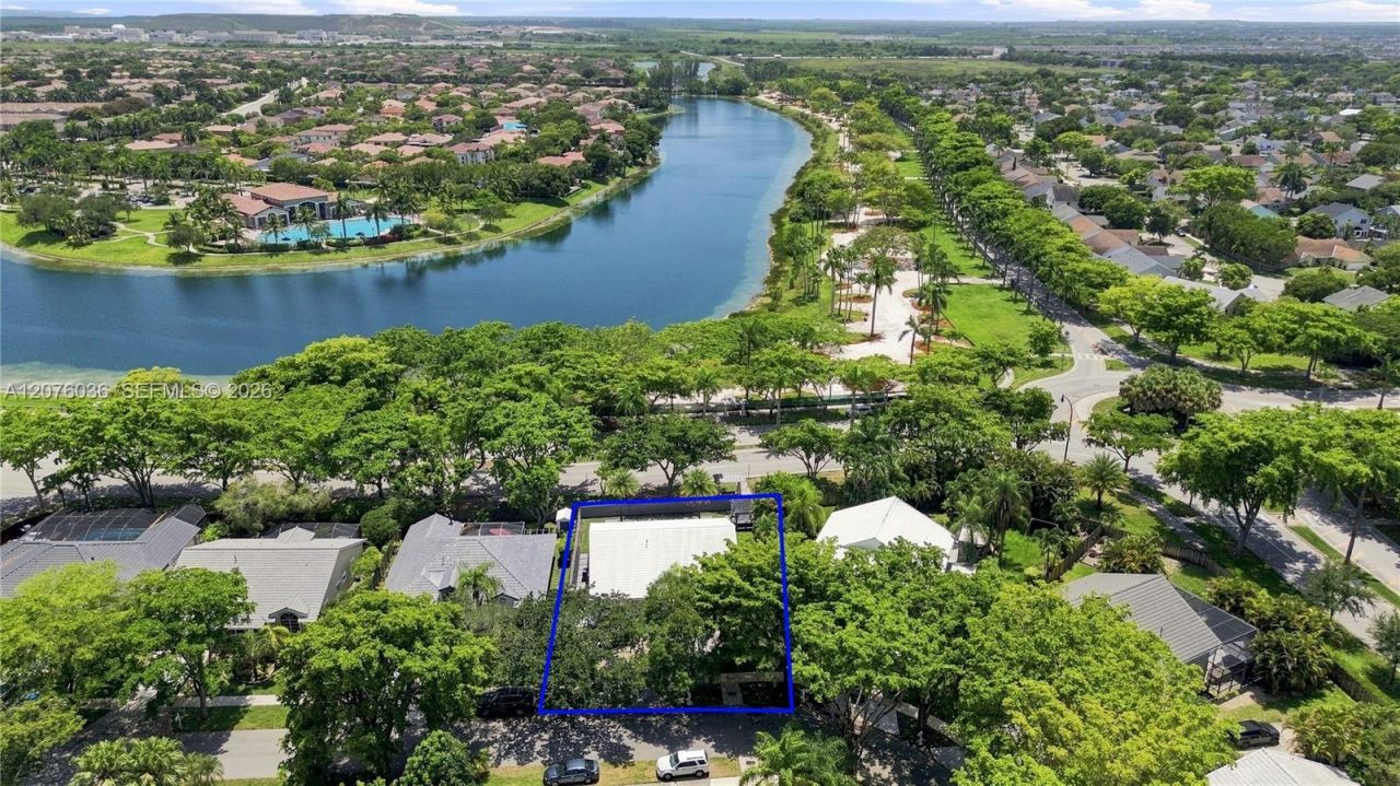 9430 SW 215th Ln , Cutler Bay, FL 33189 Photo