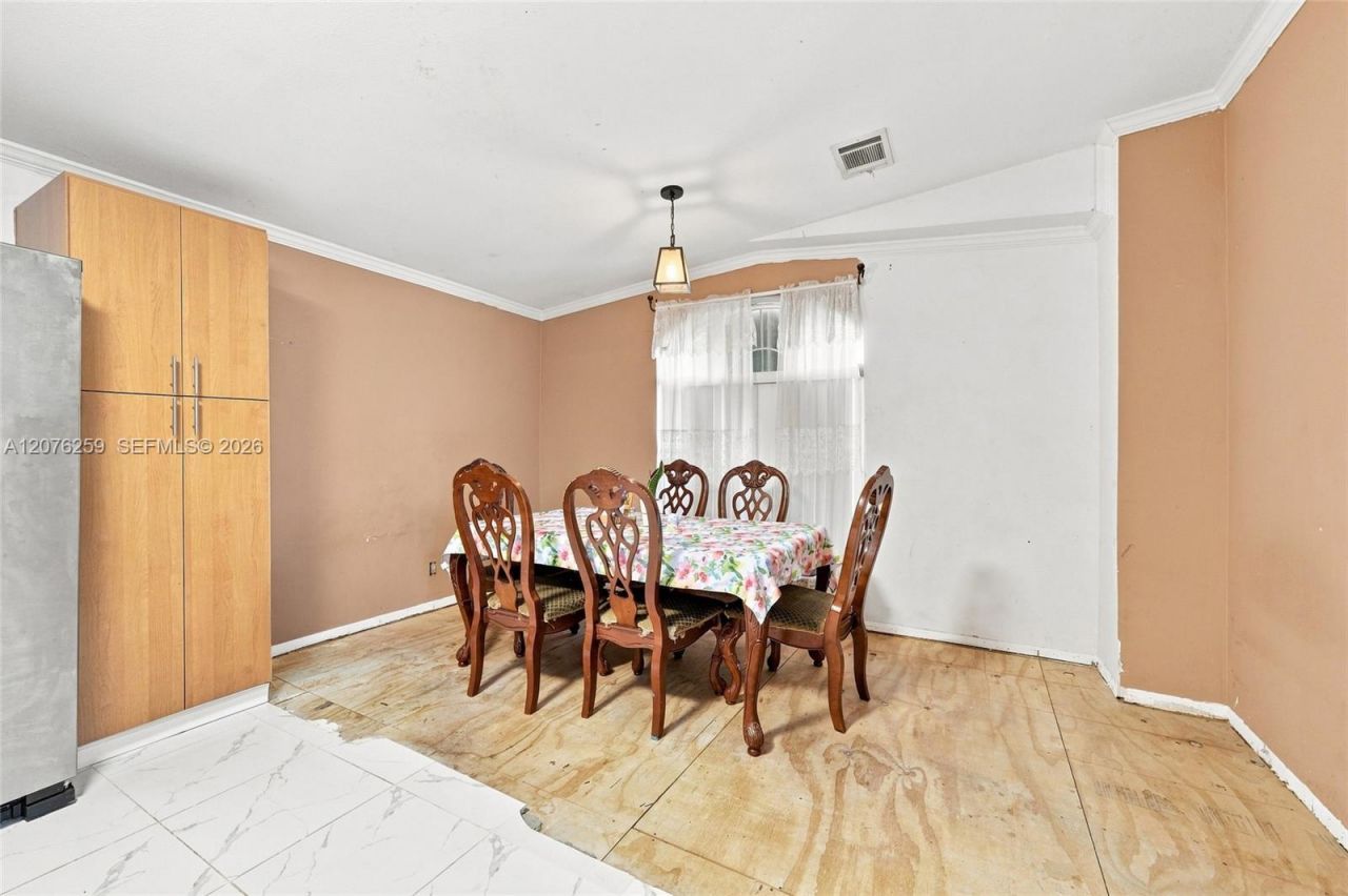 6241 NW 1st Pl, Miami, FL 33150 Photo