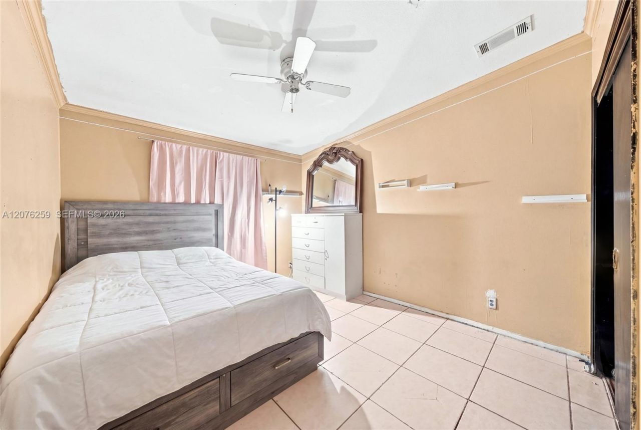 6241 NW 1st Pl, Miami, FL 33150 Photo