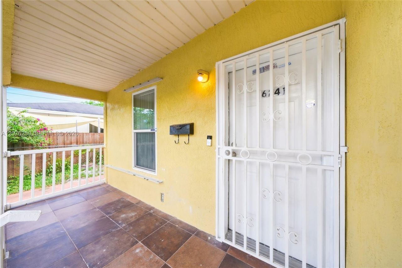 6241 NW 1st Pl, Miami, FL 33150 Photo