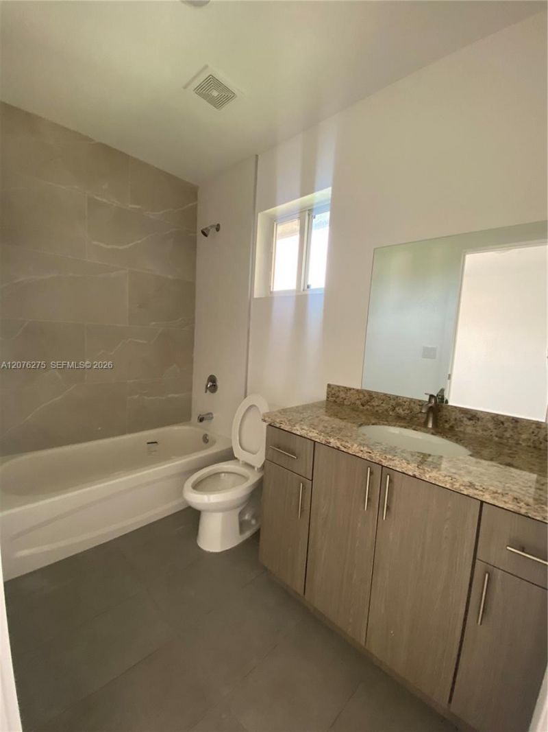 1781 NW 65th St, Unit 1783, Miami, FL 33147 Photo